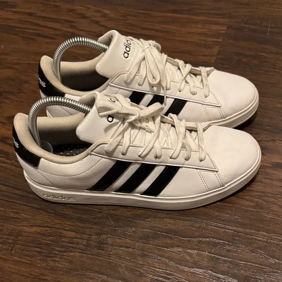 adidas Cream and Black Sneakers - Picture 3 of 11